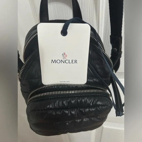 Moncler Kilia Crossbody - Picture 10 of 10